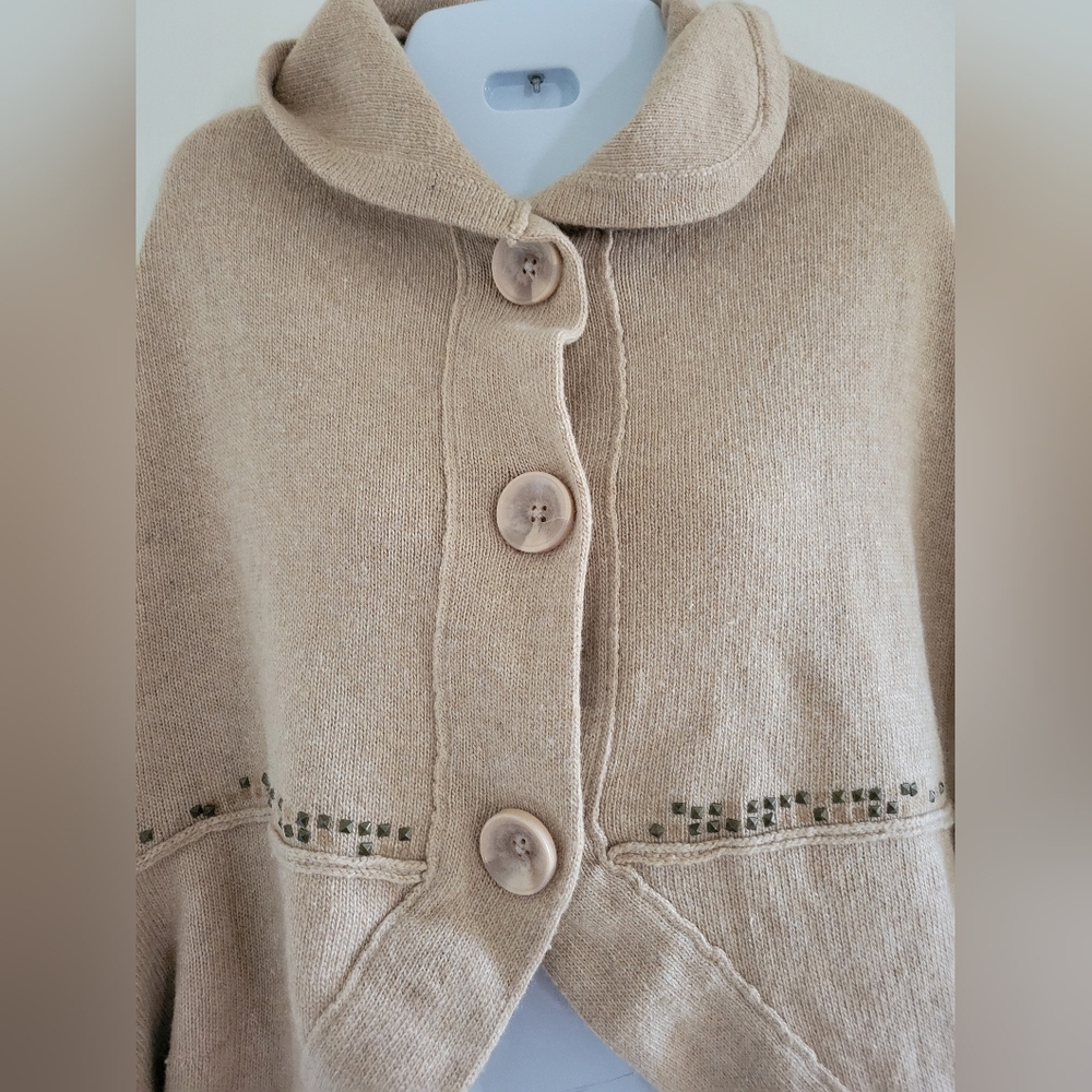 ✨️HP✨️Karlie | Cute Tan Studded Oversized Wool Blend Batwing Cardigan (SIZE S) - Picture 7 of 12